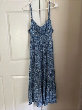Hollister Blue Paisley Bohemian Tiered Smocked Open Back Midi Dress Large Short